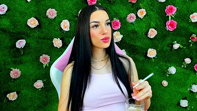 Snapshot of IrisMonn chatting on December 16, 2024, 5:49 am IrisMonn online show from December 16, 2024, 5:49 am