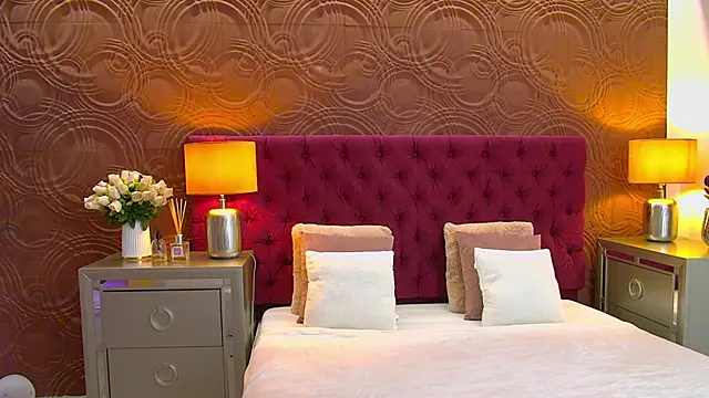 Snapshot of IrisMonn chatting on November 18, 2025, 6:18 am IrisMonn online show from November 18, 2025, 6:18 am