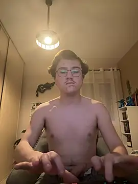 Snapshot of enzolb chatting on February 19, 2025, 5:38 pm enzolb online show from February 19, 2025, 5:38 pm