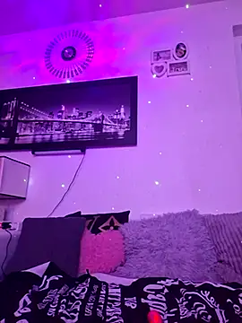 Snapshot of Jaylaloveofficial chatting on March 11, 2025, 1:26 am Jaylaloveofficial online show from March 11, 2025, 1:26 am