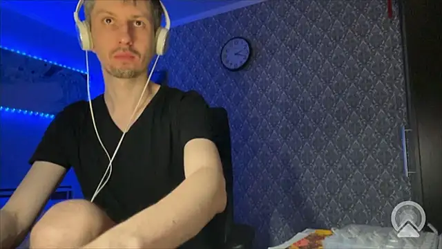 Aki-Laky online show from March 26, 2026, 9:20 pm