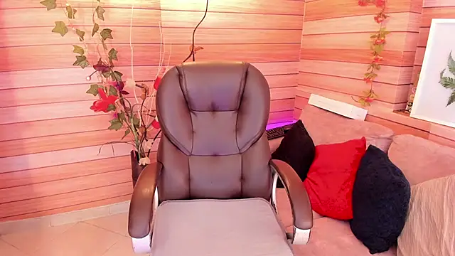 marien thomson  online show from March 14, 2025, 3:26 am