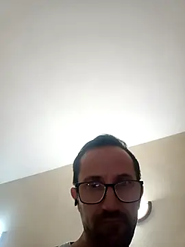 Snapshot of Porco81cazzo chatting on November 13, 2025, 11:36 pm Porco81cazzo online show from November 13, 2025, 11:36 pm