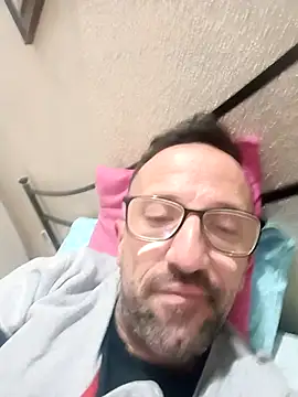 Snapshot of Porco81cazzo chatting on November 17, 2025, 6:35 pm Porco81cazzo online show from November 17, 2025, 6:35 pm