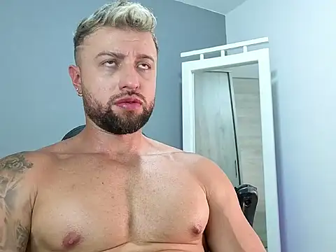 OwenMaximus814 online show from March 14, 2026, 5:40 pm