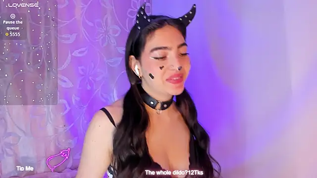 Arii vega  online show from October 31, 2025, 12:39 pm