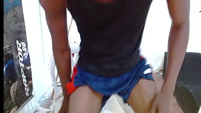 Snapshot of Darick_brown chatting on March 13, 2026, 3:29 pm Darick brown online show from March 13, 2026, 3:29 pm