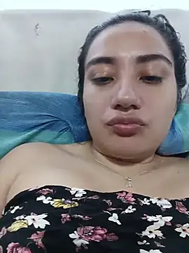 Hellen Alex online show from December 17, 2025, 2:56 pm