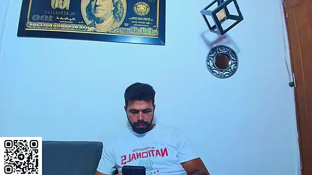 Snapshot of max_ashley_mds chatting on May 27, 2026, 1:30 pm max ashley mds online show from May 27, 2026, 1:30 pm