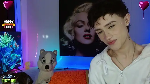 maxiy 001 online show from February 12, 2025, 9:20 am