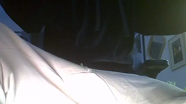 Snapshot of Bigone_uncut chatting on October 13, 2025, 3:23 pm Bigone uncut online show from October 13, 2025, 3:23 pm