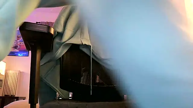 Snapshot of Bigone_uncut chatting on October 29, 2025, 3:25 pm Bigone uncut online show from October 29, 2025, 3:25 pm