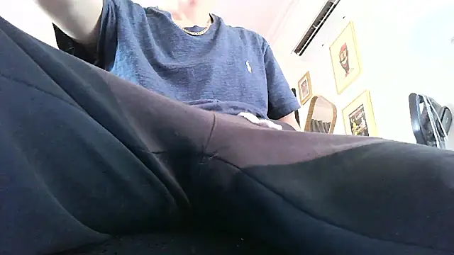 Snapshot of Bigone_uncut chatting on January 10, 2026, 10:39 am Bigone uncut online show from January 10, 2026, 10:39 am