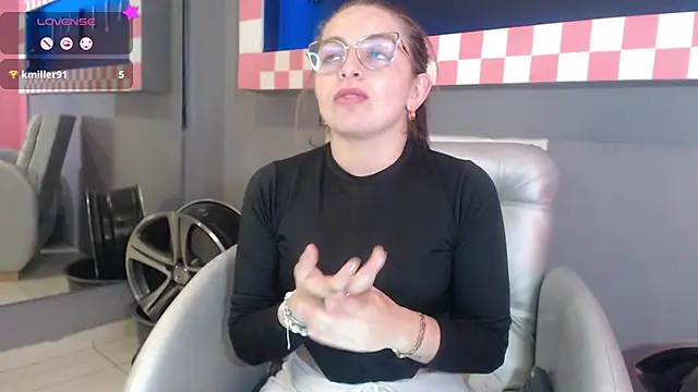  isaabellaa online show from March 13, 2025, 2:33 pm