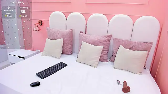 Snapshot of helen_kinett chatting on December 21, 2024, 7:16 pm helen kinett online show from December 21, 2024, 7:16 pm