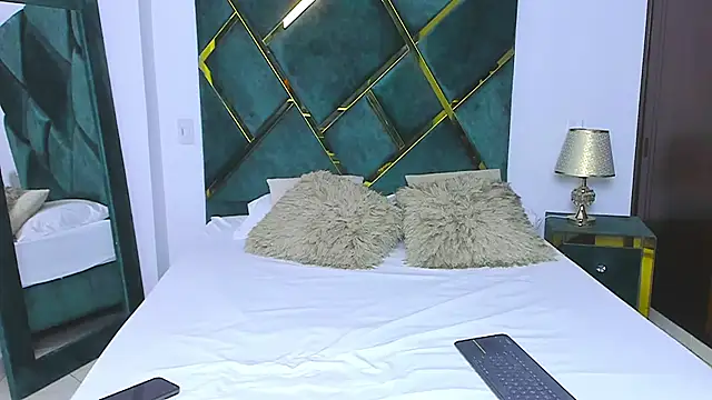 Snapshot of Criss_Ariana chatting on February 21, 2025, 11:44 am Criss Ariana online show from February 21, 2025, 11:44 am