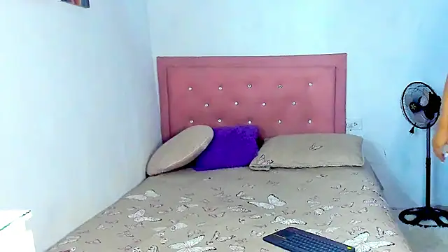 Snapshot of Criss_Ariana chatting on September 27, 2025, 10:15 pm Criss Ariana online show from September 27, 2025, 10:15 pm