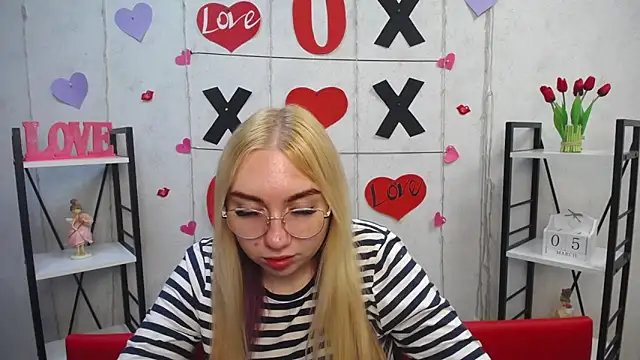 Snapshot of BeatriceFly chatting on March 5, 2025, 12:22 pm BeatriceFly online show from March 5, 2025, 12:22 pm