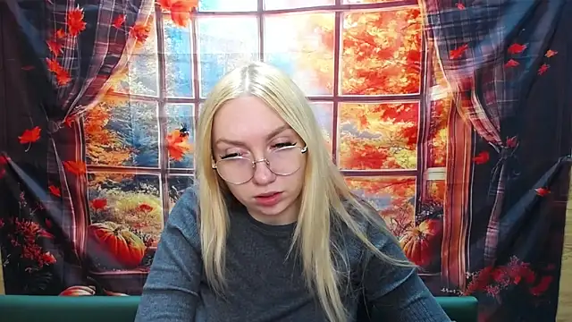 Snapshot of BeatriceFly chatting on November 11, 2025, 1:00 pm BeatriceFly online show from November 11, 2025, 1:00 pm