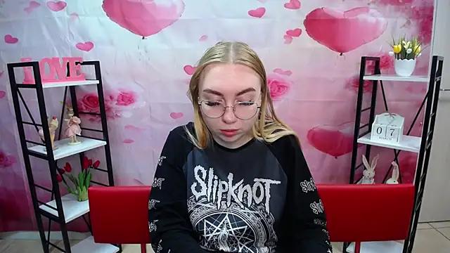 Snapshot of BeatriceFly chatting on March 7, 2026, 1:30 pm BeatriceFly online show from March 7, 2026, 1:30 pm