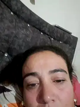 Snapshot of skayhot_ chatting on December 20, 2024, 2:30 am skayhot online show from December 20, 2024, 2:30 am