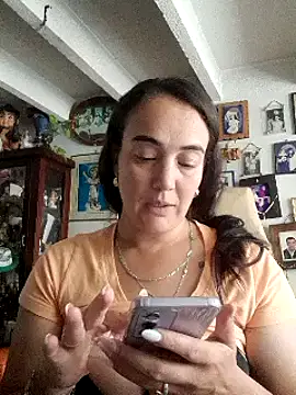 Snapshot of skayhot_ chatting on January 14, 2025, 5:01 pm skayhot online show from January 14, 2025, 5:01 pm