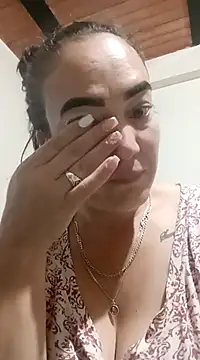 Snapshot of skayhot_ chatting on January 23, 2025, 11:37 am skayhot online show from January 23, 2025, 11:37 am