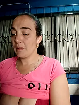 Snapshot of skayhot_ chatting on February 7, 2025, 11:24 pm skayhot online show from February 7, 2025, 11:24 pm