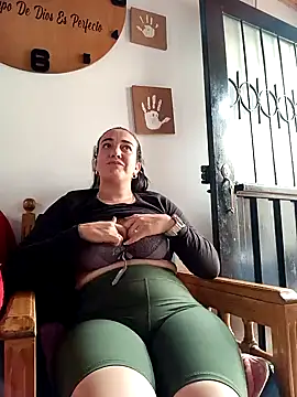 Snapshot of skayhot_ chatting on February 10, 2025, 4:04 pm skayhot online show from February 10, 2025, 4:04 pm