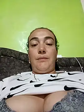 Snapshot of skayhot_ chatting on February 11, 2025, 9:35 pm skayhot online show from February 11, 2025, 9:35 pm