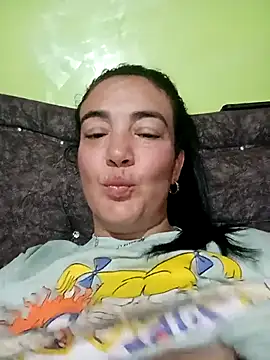 Snapshot of skayhot_ chatting on February 25, 2025, 9:35 pm skayhot online show from February 25, 2025, 9:35 pm