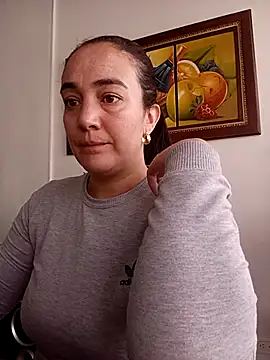 Snapshot of skayhot_ chatting on February 28, 2025, 1:25 pm skayhot online show from February 28, 2025, 1:25 pm