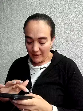 Snapshot of skayhot_ chatting on September 29, 2025, 1:05 pm skayhot online show from September 29, 2025, 1:05 pm