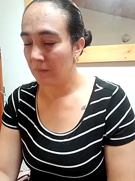 Snapshot of skayhot_ chatting on October 27, 2025, 1:15 pm skayhot online show from October 27, 2025, 1:15 pm