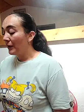 Snapshot of skayhot_ chatting on November 8, 2025, 2:06 pm skayhot online show from November 8, 2025, 2:06 pm