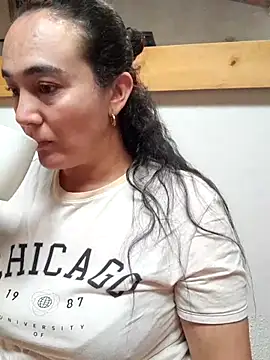 Snapshot of skayhot_ chatting on November 14, 2025, 1:32 pm skayhot online show from November 14, 2025, 1:32 pm