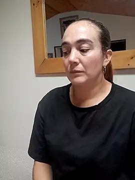 skayhot  online show from April 22, 2026, 1:12 pm