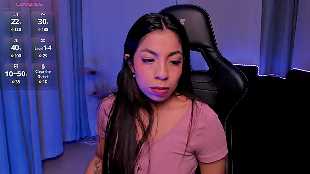 Mia Gothzx online show from January 13, 2025, 1:17 pm