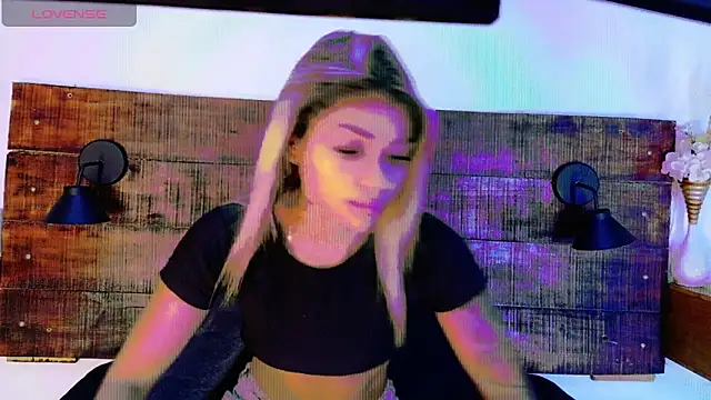 Snapshot of Celeste_sanz chatting on May 12, 2026, 10:56 am Celeste sanz online show from May 12, 2026, 10:56 am
