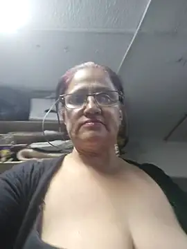 Snapshot of Edged_Hot69 chatting on February 27, 2026, 12:21 am Edged Hot69 online show from February 27, 2026, 12:21 am