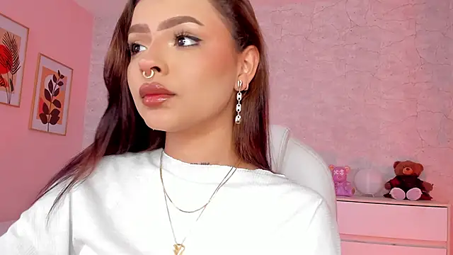 DahianaWalcott online show from January 13, 2025, 8:04 pm