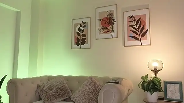 DahianaWalcott online show from March 9, 2026, 7:29 pm