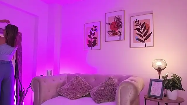 DahianaWalcott online show from March 11, 2026, 3:07 pm