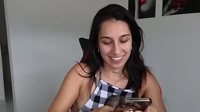 Snapshot of tammyandrade_ chatting on February 25, 2025, 9:35 pm tammyandrade online show from February 25, 2025, 9:35 pm