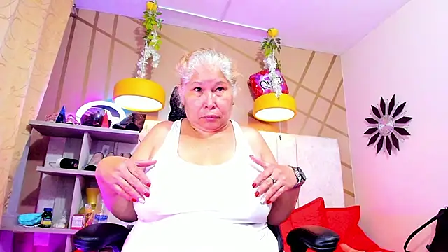 girl amada online show from March 2, 2025, 3:24 am