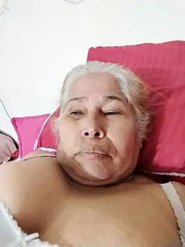 girl amada online show from October 5, 2025, 10:51 pm