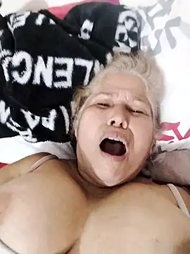 girl amada online show from November 8, 2025, 2:45 am