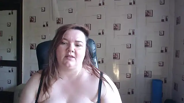 Snapshot of TasyaBigTTs chatting on May 25, 2026, 4:24 pm TasyaBigTTs online show from May 25, 2026, 4:24 pm