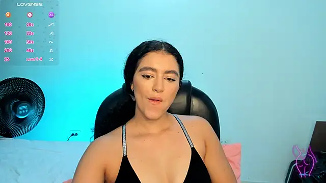 Snapshot of Adhara-zanne chatting on June 20, 2026, 9:12 am Adhara-zanne online show from June 20, 2026, 9:12 am