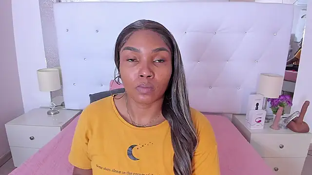 Isla Scott online show from February 18, 2026, 11:28 am